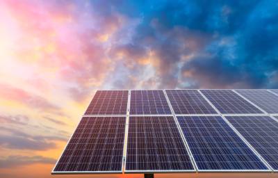 SOL-AIR Energies explique en quoi les panneaux solaires sont un investissement rentable.